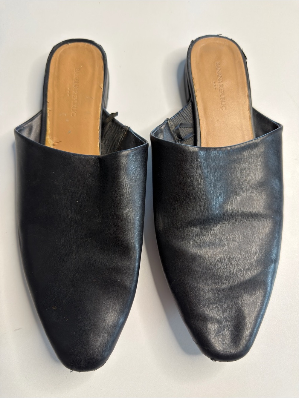 Banana Republic Black Leather Pointed- Toe Slip Mules